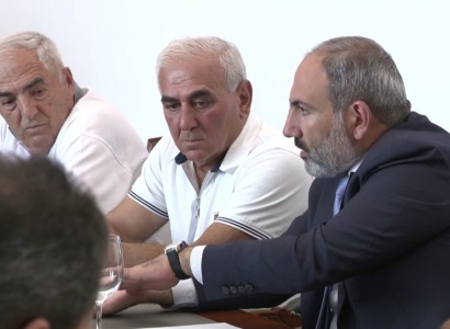 Մարտի 1-ի զոհերից մի քանիսի հարազատները կրկին փող են ուզում պետությունից․ ասուլիս Փաշինյանի դեմ. politik.am