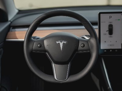 Tesla планирует поставку седанов Model 3 на рынки Азии и Европы