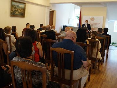 Աշոտ Խաչատրյանը ներկայացրել է ՍԴ-ի նորանշանակ դատավորներ Էդգար Շաթիրյանին եւ Արթուր Վաղարշյանին (ֆոտո)