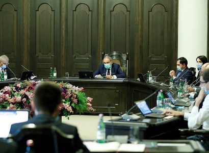 Armenia PM holds consultation devoted to draft concept paper on Public Investment Management