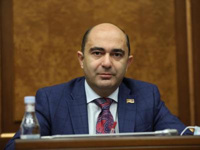 Марукян: К здравоохранительному, социальному, экономическому кризисам мы добавляем еще и политический
