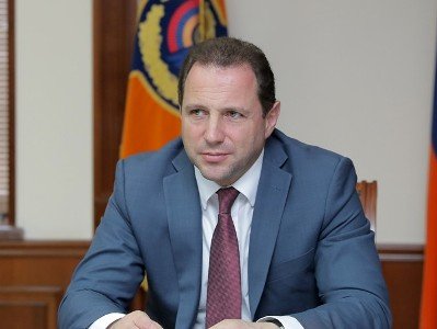 Azerbaijan starts another provocation: Armenian defense minister has phone talks with Kasprzyk