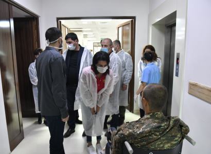 Armenia PM's wife and First Lady of Karabakh visit wounded servicemen