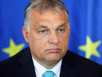 Reuters: премьер Венгрии потребовал уволить замглавы Еврокомиссии