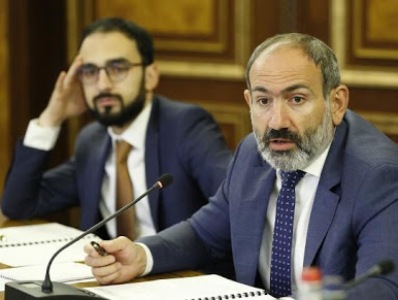 Armenia PM recalls his deputy from leave