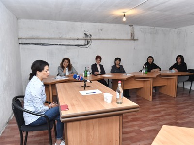 «Չենք տատանվի, չենք վախենա». Աննա Հակոբյանը Ստեփանակերտում հանդիպել է Արցախի կին խորհրդարանականների հետ