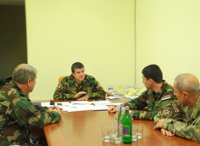 Karabakh President receives Armenia National Security Service director