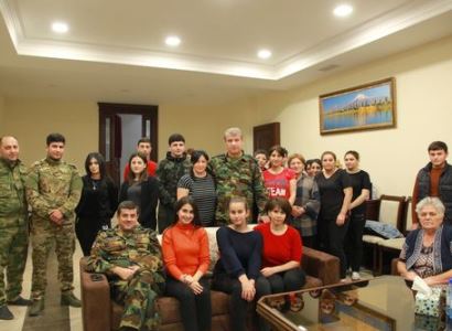 Քիչ առաջ մի քանի րոպեով եղա տանը՝ զավակներիս մոտ. Արայիկ Հարությունյան (ֆոտո)