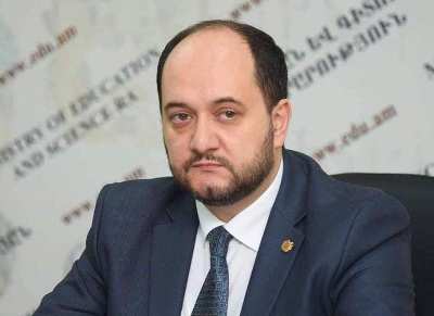 Այդ սերն ու նվիրումը Դո՛ւք եք ներարկել, պայքարի անկոտրում ոգին Դո՛ւք եք նրանց մեջ կերտել. ԿԳՄՍ նախարարը՝ ուսուցիչներին