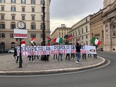 Представители итальянской оппозиционной партии «Lega» провели акцию в знак солидарности с армянским народом