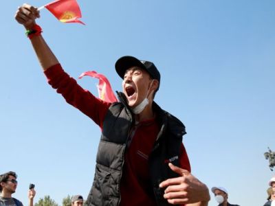 Протестующие в Киргизии захватывают золоторудные месторождения