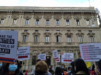 Peaceful rally in support of Artsakh recognition held in Milan