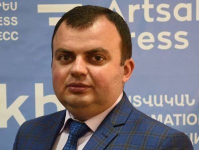 Пресс-секретарь президента Арцаха: Террорист номер один Азербайджана лучше бы быстро покинул Баку