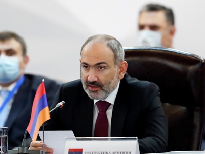 Armenia PM emphasizes importance of finding common solution to passenger transportation issue in EEU (PHOTOS)