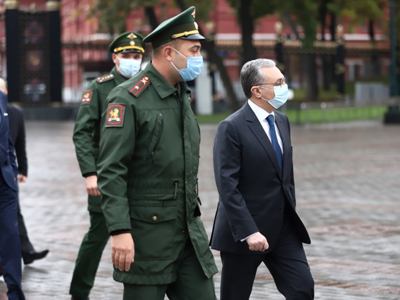 Armenia FM visits and lays wreath at Tomb of Unknown Soldier during official visit to Russia
