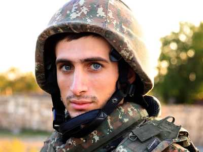 «Նրանք լույսը խավարից զատում են զենքով, կամքով, կյանքով»․ Շուշան Ստեփանյան
