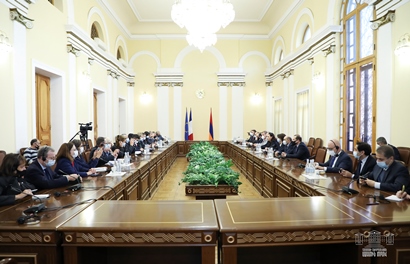Часть французских парламентариев подписала проект заявления о признании Арцаха