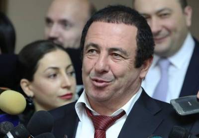 «Հրապարակ». Գագիկ Ծառուկյանը սկսել է աշխատել օտարերկրյա գործընկերների հետ