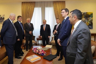 «Ժողովուրդ». «ՌԴ-ն իր բոլոր խաղաքարտերն արդեն դրել է սեղանին, ո՞ւր են Վաշինգտոնն ու Փարիզը». ռուս փորձագետ