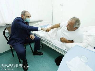 «Հրապարակ». Սասուն Միքայելյանը դեռեւս չի կարողանում քայլել. հնարավոր է՝ դեռ երկար չքայլի
