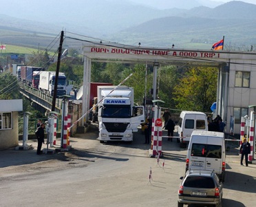 Newspaper: Armenia economy starts to "breathe"