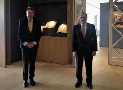 Զոհրաբ Մնացականյանը հանդիպեց Կարմիր խաչի միջազգային կոմիտեի նախագահ Փեթեր Մաուերի հետ. ՀՀ ԱԳՆ