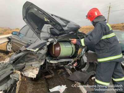 Նոր Հաճն քաղաքում բախվել են Opel–ն ու Mercedes–ը. կան տուժածներ
