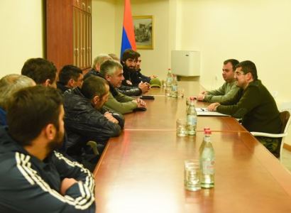 Այսօր ընդունել եմ Աբխազիայի հայ համայնքի կամավորական ջոկատների ներկայացուցիչներին. Արայիկ Հարությունյան