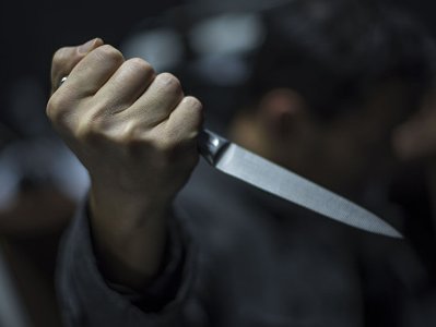 В Украине мужчина убил ножом двух человек и ранил пятерых