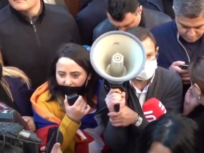Դու մեզ սպանեցիր մեր հայրենիքում, բայց հայրենիքը մեր մեջ չես սպանելու. արցախցի կին