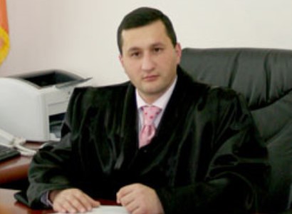 Որդուս խորհուրդ եմ տվել հետ վերադարձի հրաման ստանալու դեպքում դառնալ դասալիք եւ մարտնչել. Դավիթ Բալայան