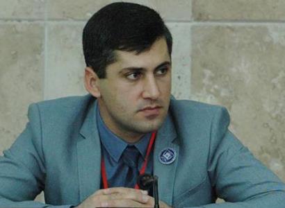 Արայիկ, դո՛ւ անձամբ, գաղտնի ես պահում զոհված զինվորների ցուցակը, ձենդ կտրի ոչնչությո՛ւն. Վարագյան