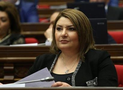 Թքած, որ Արցախ ենք կորցրել, կարևորը իրենք կառչած մնան իրենց աթոռներին. Իվետա Տոնոյան