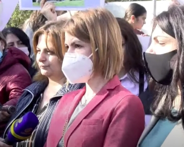 Residents of Artsakh’s Hadrut protest outside US Embassy in Armenia