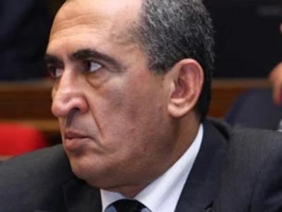 ՆԳ նախկին փոխնախարար Գրիգոր Գրիգորյանի տունը խուզարկել  են, նա այժմ ԱԱԾ-ում է