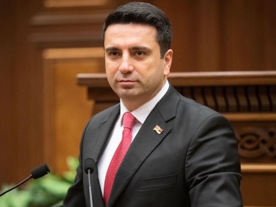 Նիկոլ Փաշինյանի աղմկահարույց գրառմամբ կիսվել է Ալեն Սիմոնյանը, որոշ ժամանակ անց ջնջել այն