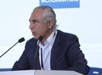Սթափվեք, այս իշխանությունները, հների և նորերի, սևերի և սպիտակների գաղափարը սնելով՝ հանձնեցին հողերը. Թովմասյան