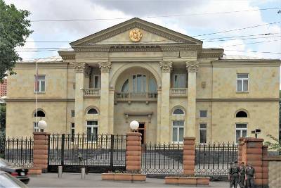 Newspaper: Armenia PM to move to presidential residence