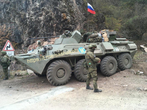 Более чем 500 беженцев прибыли в Степанакерт в сопровождении российских миротворцев