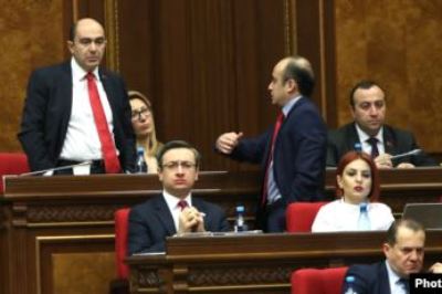 «Ժողովուրդ». Հայտարարված ռազմական դրությունը կվերանա՞