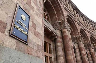 «Հրապարակ». Փաշինյանը քաղաքական առևտուր է սկսել «Իմ քայլի» հետ. «ի՞նչ տամ ձեզ, որ մնաք կողքիս»