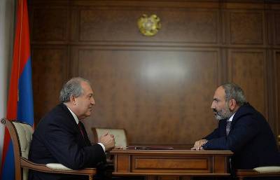 «Իրատես». Նախագահ Արմեն Սարգսյանը Փաշինյանի վերարտադրությունն է ուզում է ապահովել