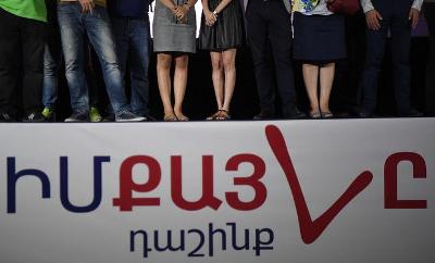 «Իրատես». «Իմ քայլը» խմբակցության մեծ մասը կողմ է Նիկոլ Փաշինյանի հրաժարականին