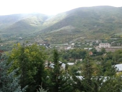 Հադրութցիներն ընկած են դռնեդուռ, որ վարձով բնակարան ճարեն․ արցախցի պատգամավորը՝ Ստեփանակերտում իրավիճակի մասին