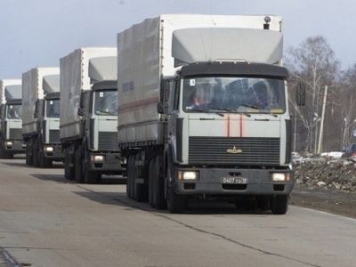 Колонна МЧС РФ выдвинулась из Еревана в Степанакерт с грузом стройматериалов