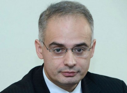 Փաշինյանը հիվանդագին փառասիրություն ունի, բացարձակապես տգետ է միջազգային քաղաքականության հարցերում. Լևոն Զուրաբյան