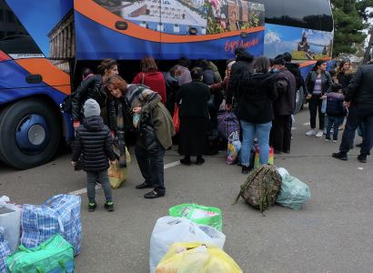 Lavrov: 90,000 Armenian refugees and 45,000 Azerbaijanis need help in Nagorno-Karabakh