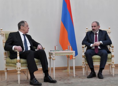 ՌԴ ԱԳՆ-ն բացատրել է՝ ինչու էր Լավրովի եւ Փաշինյանի հանդիպման ժամանակ բացակայում Ռուսաստանի դրոշը