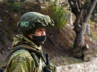 Russian peacekeeper presents situation at Lachin corridor