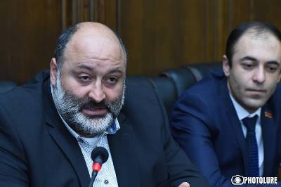 «Հրապարակ». Փաշինյանը հերթով չեզոքացնելու է իր թիմի բոլոր «անվստահելիներին»